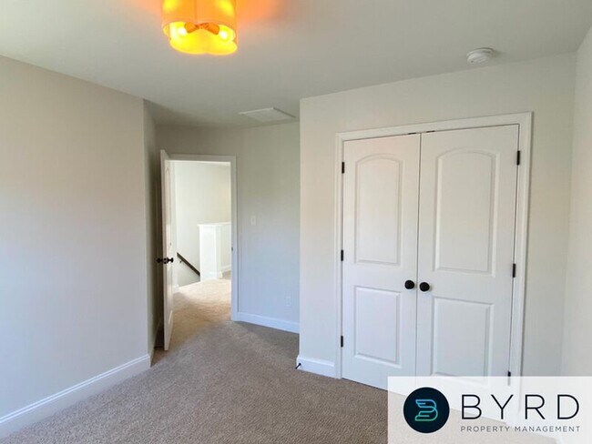 Building Photo - 6836 Leire Ln