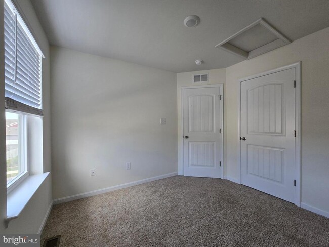 Building Photo - 172 Fellowship Dr