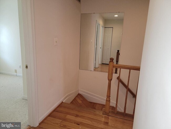 Building Photo - 1926 Thomas Run Cir