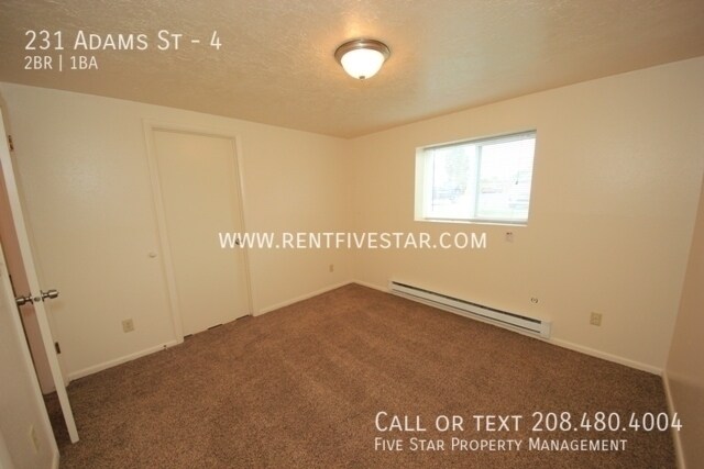 Building Photo - 231 Adams St