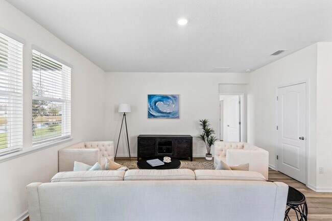 Building Photo - 85 Las Casitas Blvd