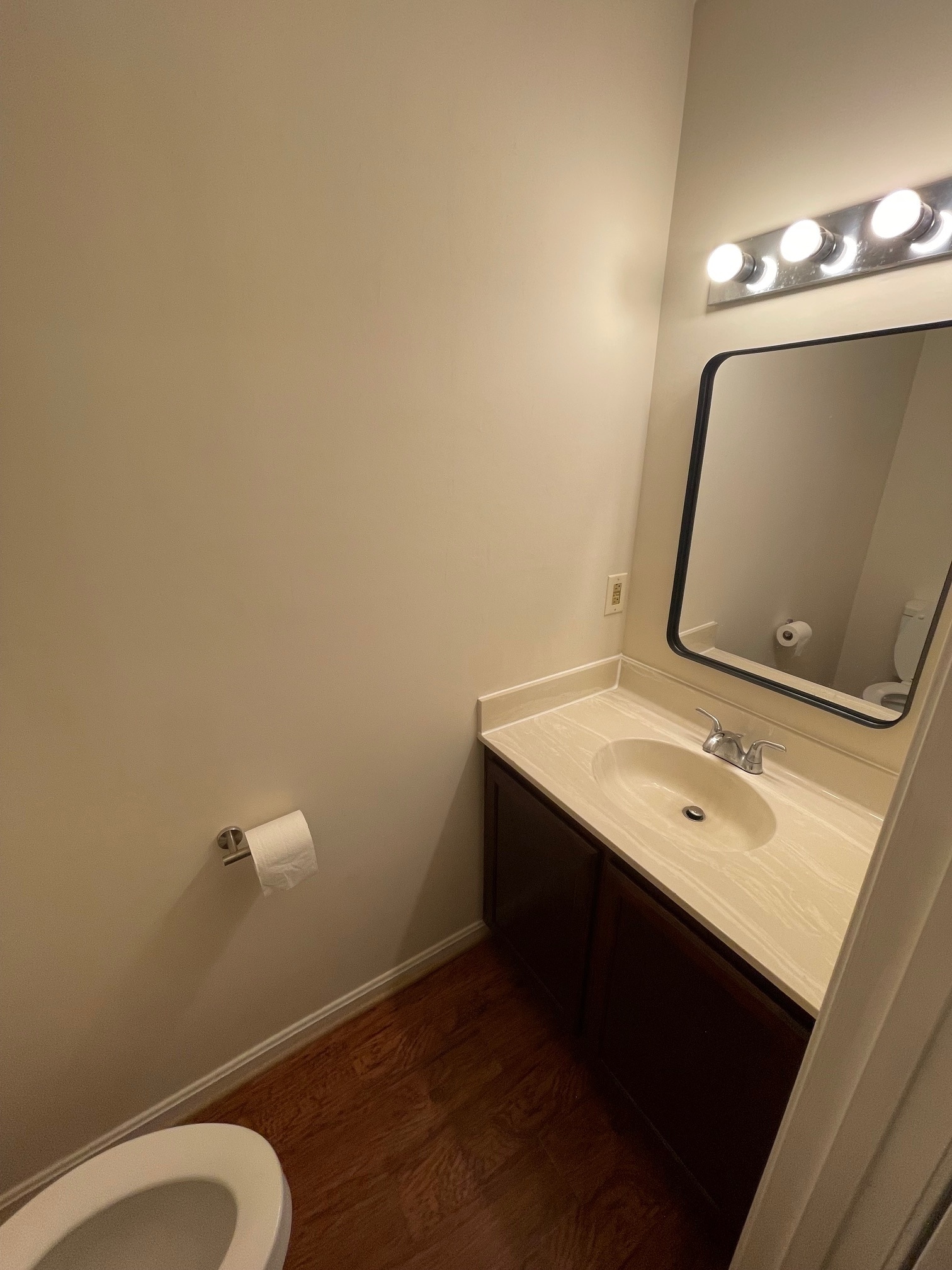 Building Photo - 846 Bayridge Dr