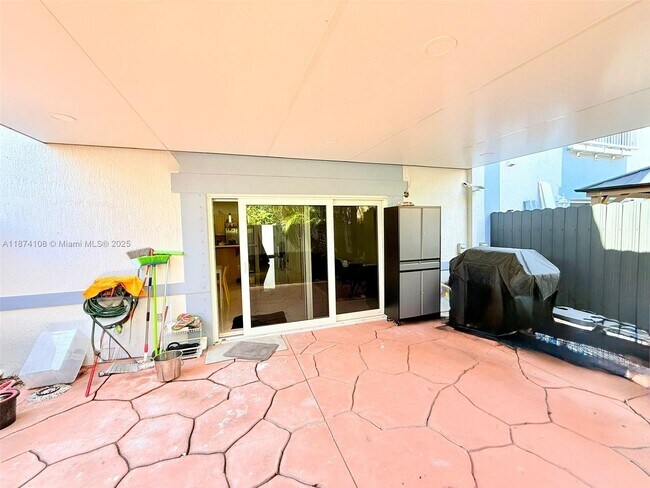 Building Photo - 3871 SW 147th Ave