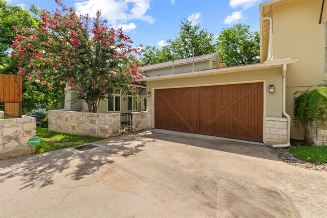 Building Photo - 3810 Ridgelea Dr