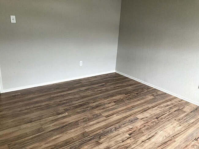 Building Photo - 12702 Claradeen Ct