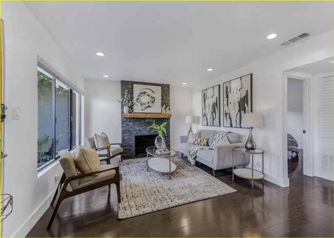 Building Photo - Beautiful Remodeled Home in Menlo Park *Walk to Meta Campus*