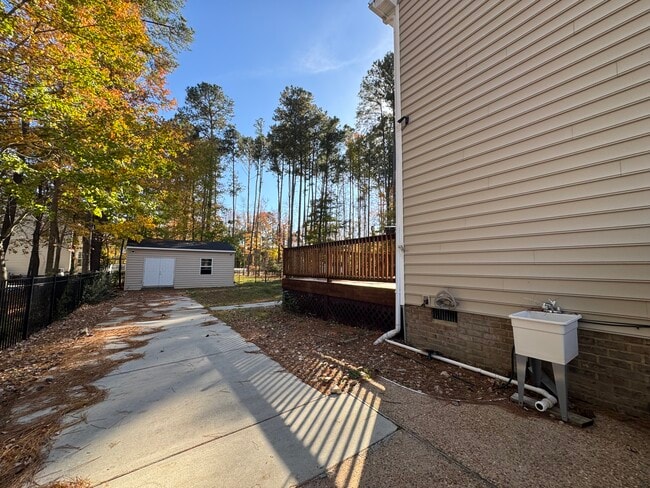 Building Photo - 103 Cape Landing