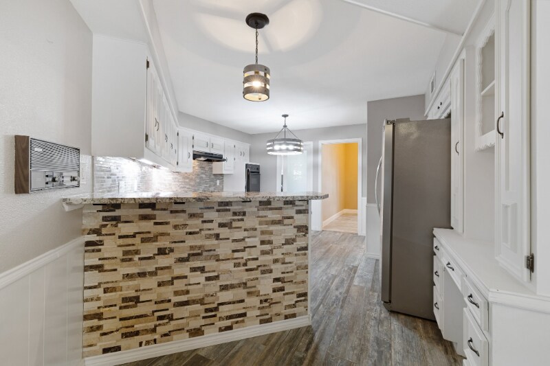 Building Photo - 1527 Estates Way