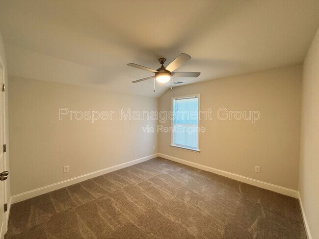 Building Photo - 8650 Windsor Hill Blvd