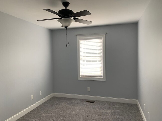 Building Photo - Cornerstone Townhomes-Convenient Timberlak...