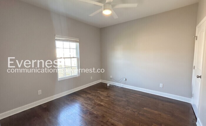 Building Photo - 506 Eastboro Dr