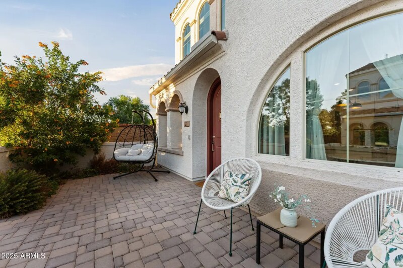 Building Photo - 4077 S Sabrina Dr