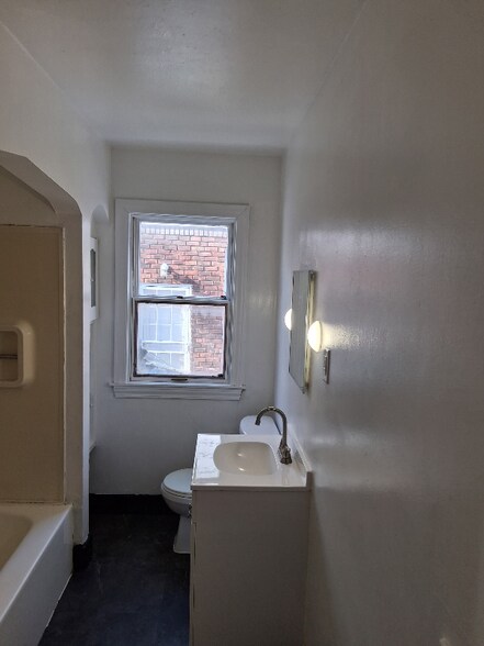 Building Photo - 20269 Elkhart St