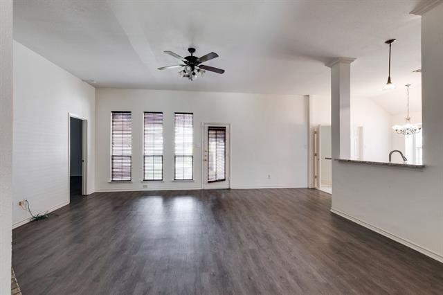 Building Photo - 1316 Lochness Dr