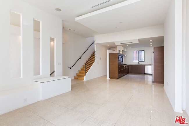Building Photo - 8639 Whitworth Dr