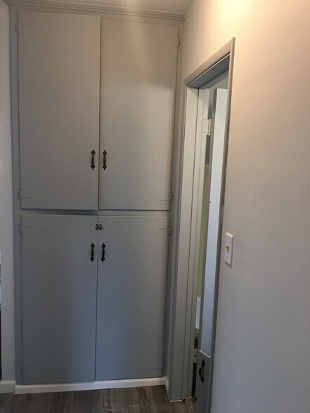 Building Photo - 14507 Corby Ave