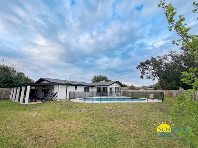 Building Photo - Custom 4BR Pool Home in Kenwood with Bonus Room & Private Backyard!