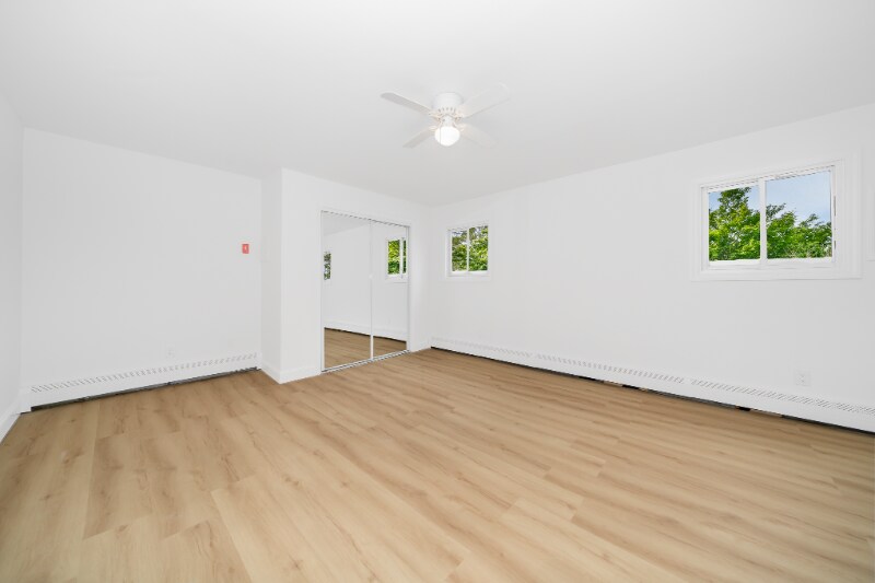 Building Photo - 621 S 5th St