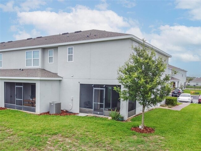 Building Photo - 212 Primrose Dr