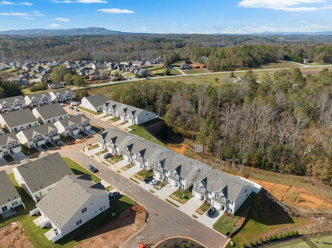 Building Photo - 211 Backstay Ln