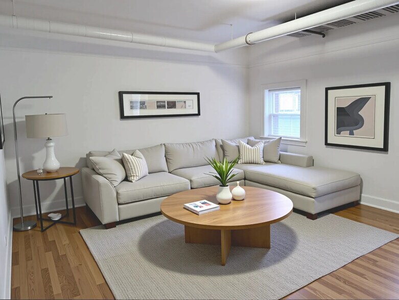 Building Photo - 1505 Oak Ave
