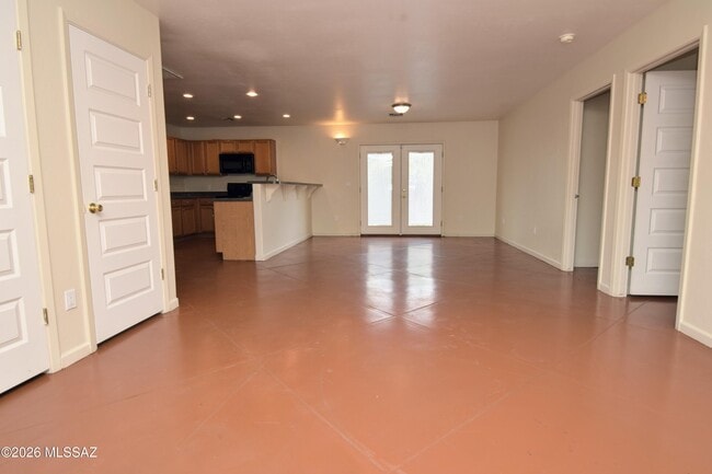 Building Photo - 203 S Cherry Ave