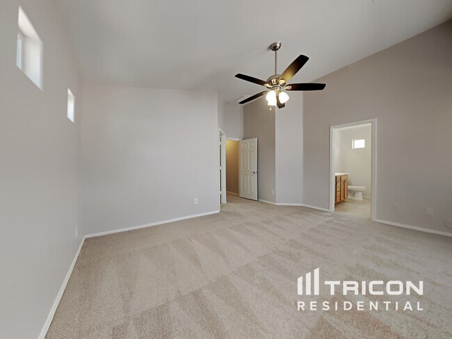 Building Photo - 15314 N 161st Dr