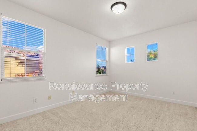 Building Photo - 1801 Riverview Ave