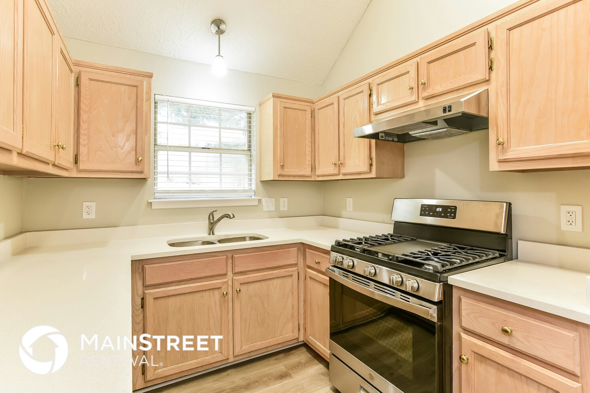 Building Photo - 904 Conway Ln