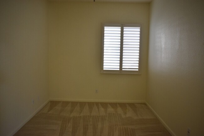 Building Photo - 2261 Pillsbury Rd