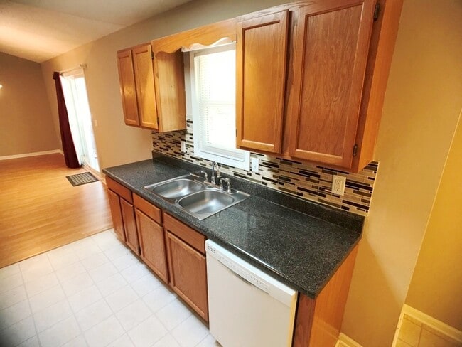 Building Photo - Ranch Home - 3BR/2BA - Powder Springs