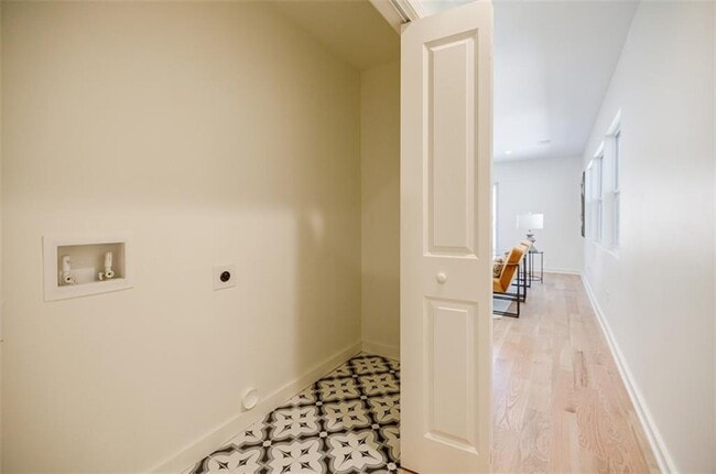 Building Photo - 3154 N Druid Hills Rd