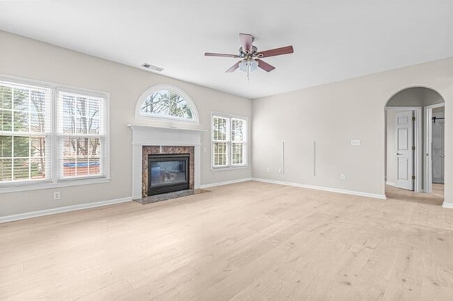Building Photo - 2030 Brook Meadow Dr