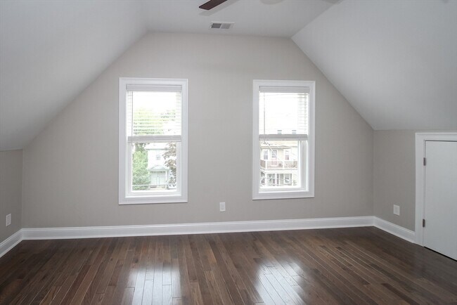 Building Photo - 43 Cypress St