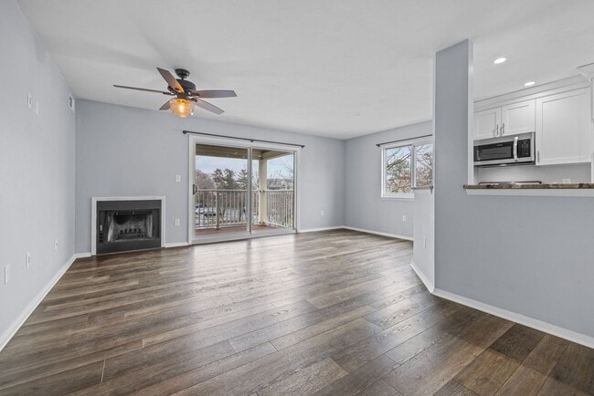 Building Photo - Updated & Stylish Condo in the Heart of Virginia Beach
