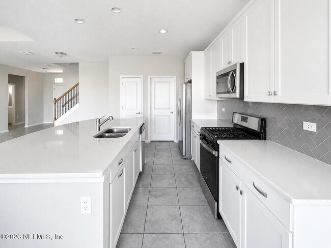 Building Photo - 142 Ness Cir