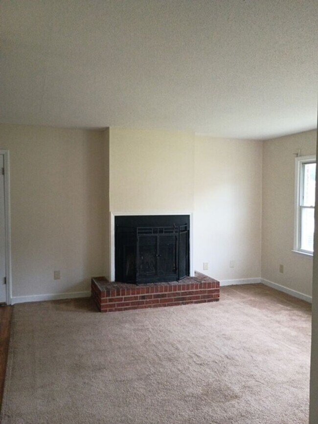Building Photo - 410 Rams Rd