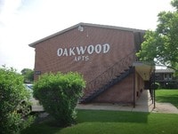 Building Photo - Oakwood Apartments