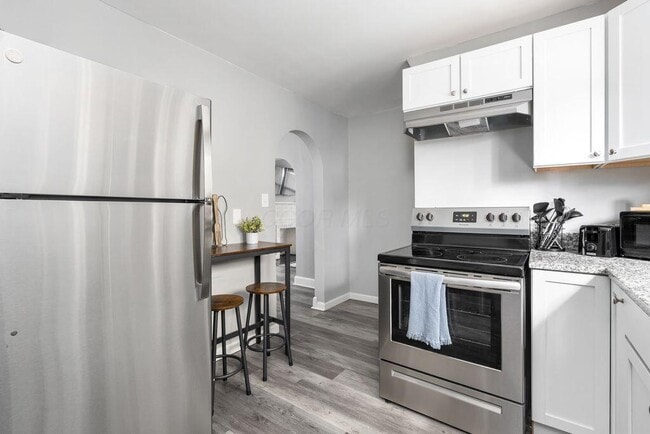 Building Photo - 975 Heyl Ave