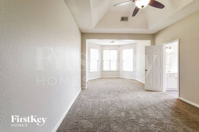 Building Photo - 7298 Hunter's Horn Dr