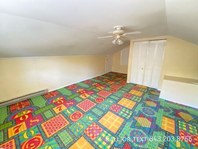 Building Photo - 654 McCutchen St