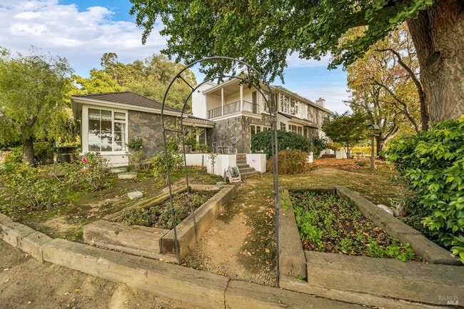 Building Photo - 1041 Las Amigas Rd