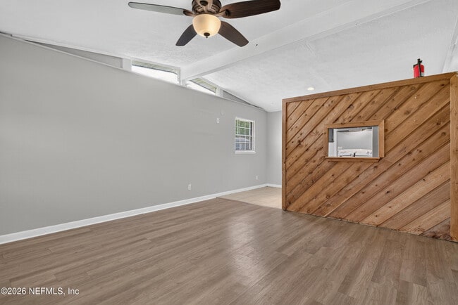 Building Photo - 255 Woodside Dr