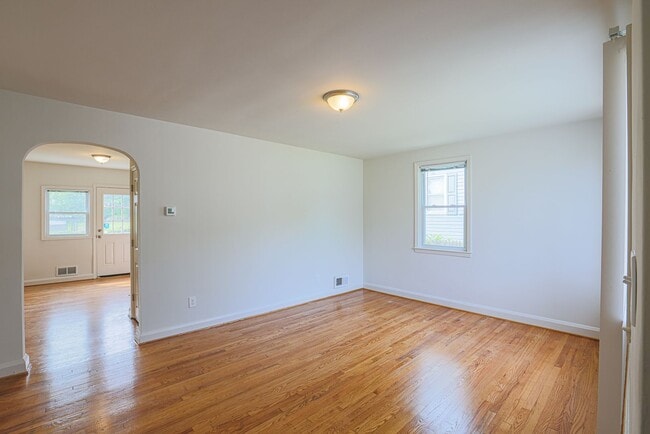 Building Photo - 5319 Plainfield Ave