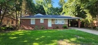Building Photo - 3 bedroom home near base