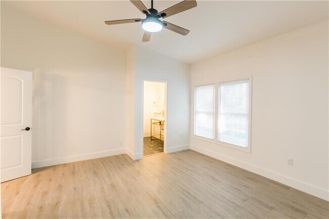 Building Photo - 1170 Niles Ave NW