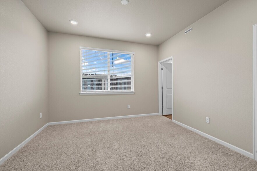 Building Photo - 479 Interlocken Blvd
