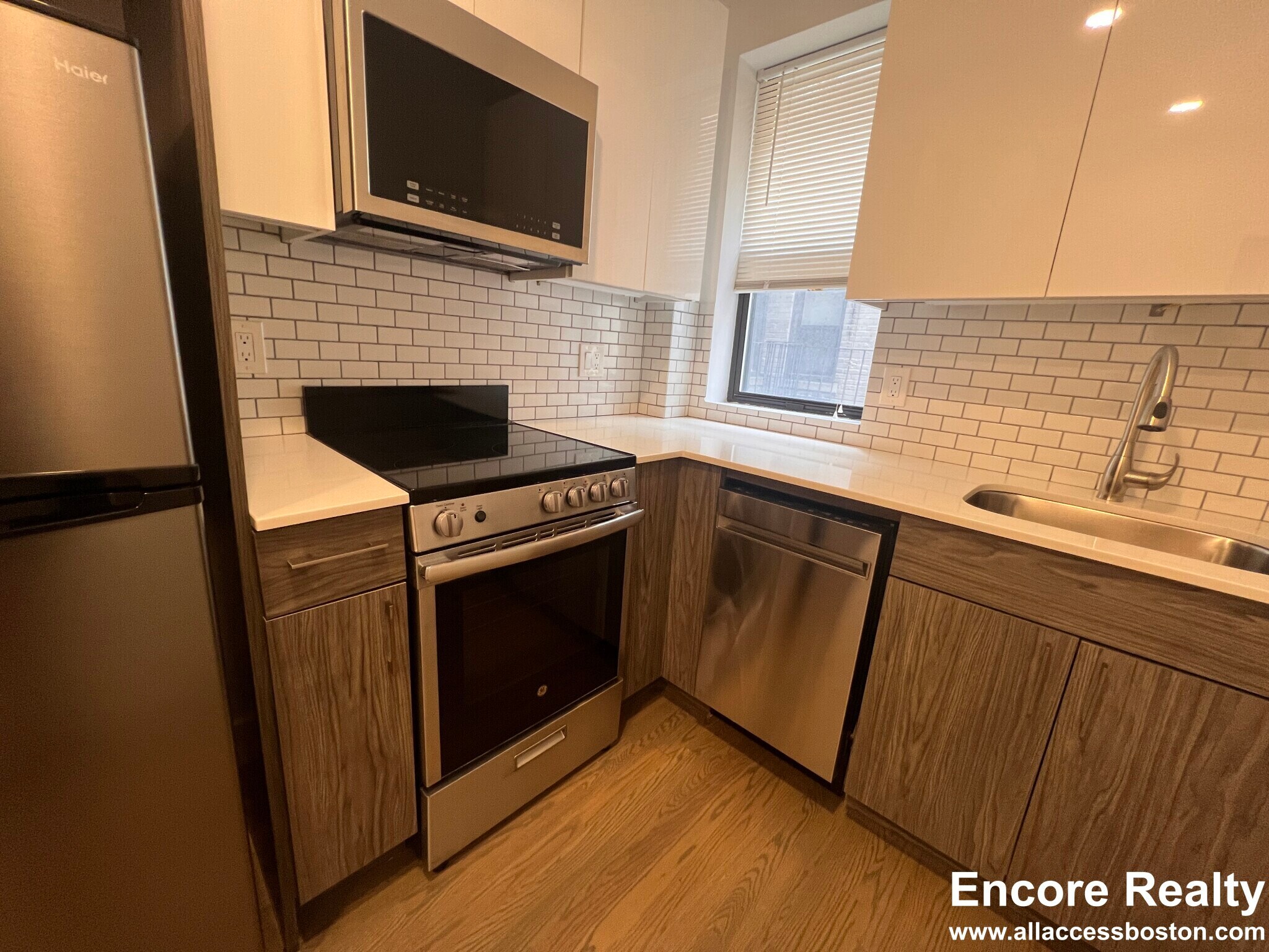 Building Photo - 11 Peterborough St