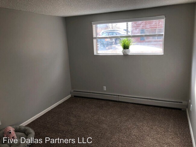 Building Photo - 1218 Dallas St