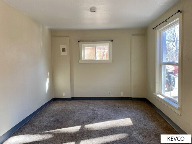 Building Photo - 821 W Myrtle St